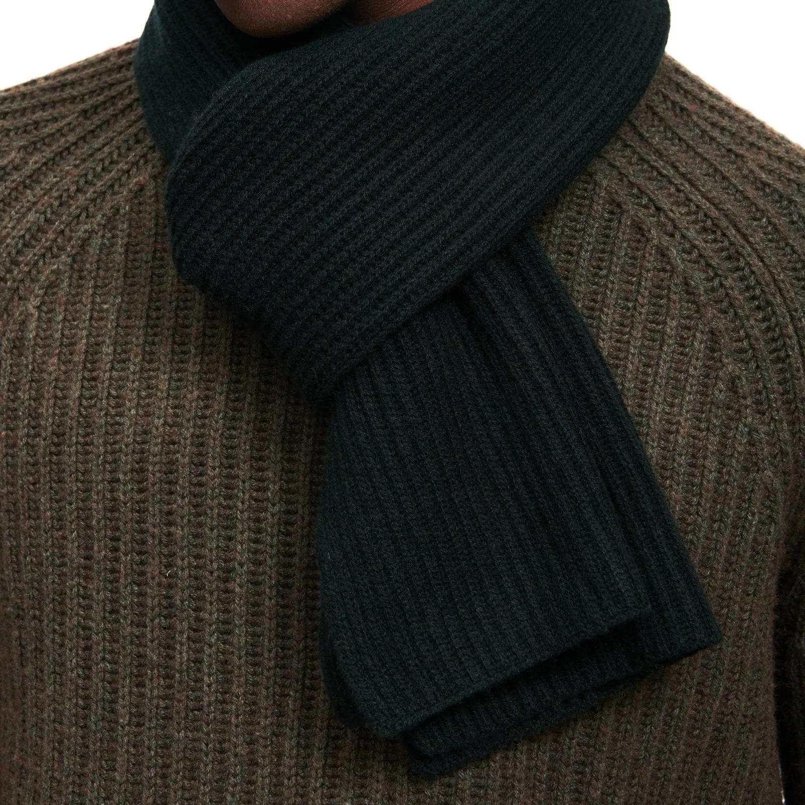 Signature Ribbed Cashmere Scarf